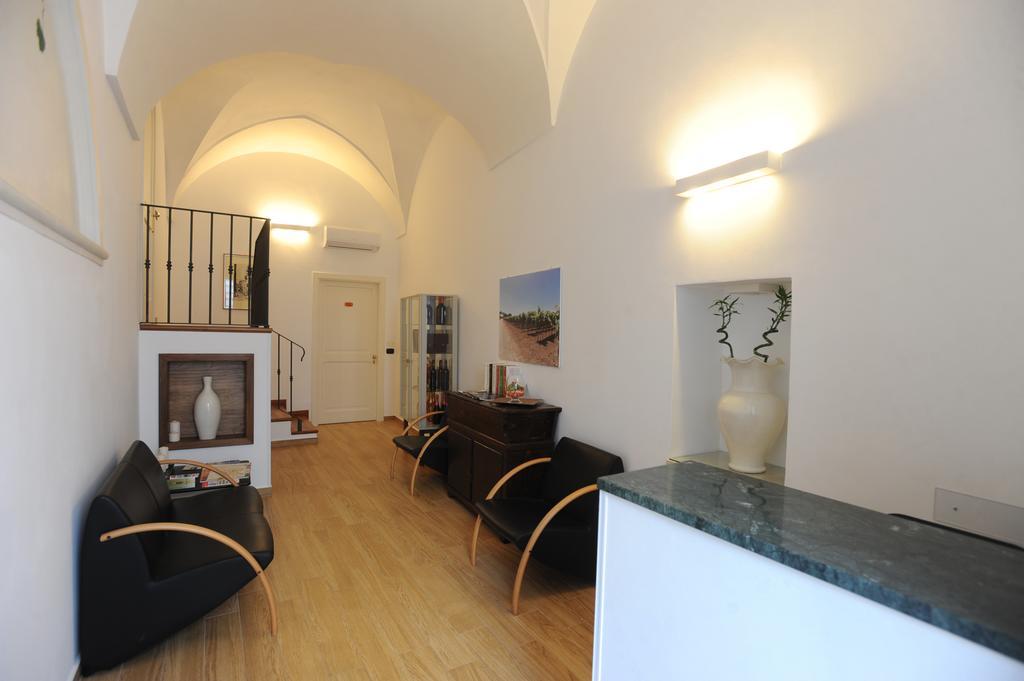 Negramaro Suite B&B เลชเช ภายนอก รูปภาพ
