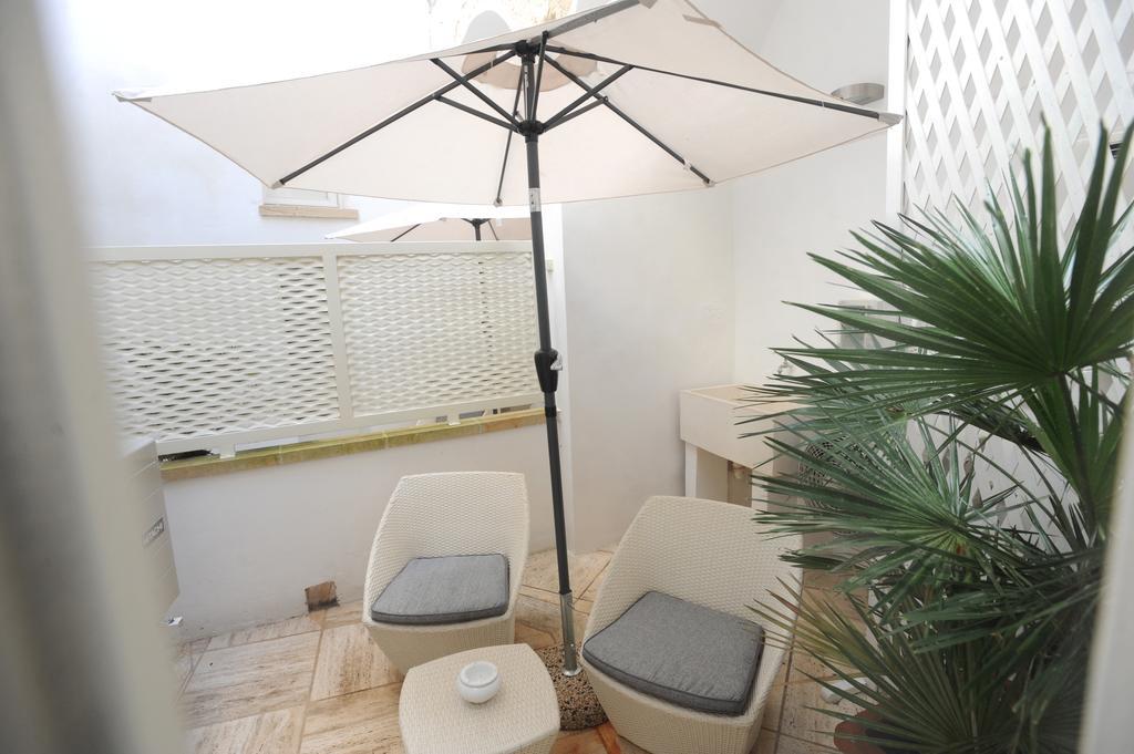 Negramaro Suite B&B เลชเช ห้อง รูปภาพ