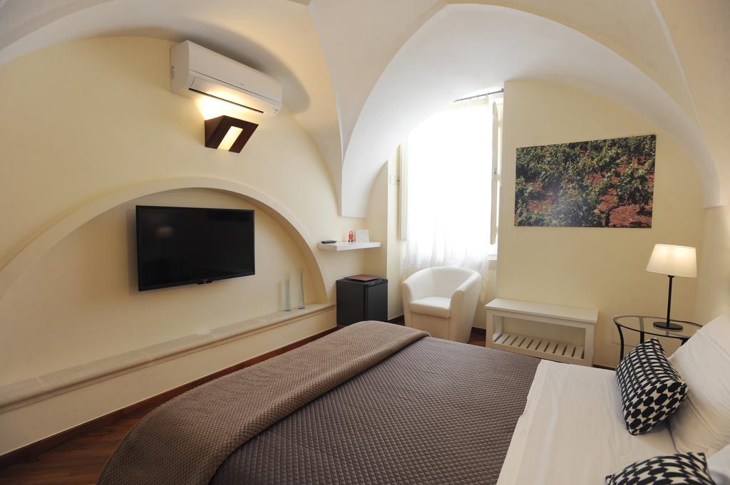 Negramaro Suite B&B เลชเช ห้อง รูปภาพ