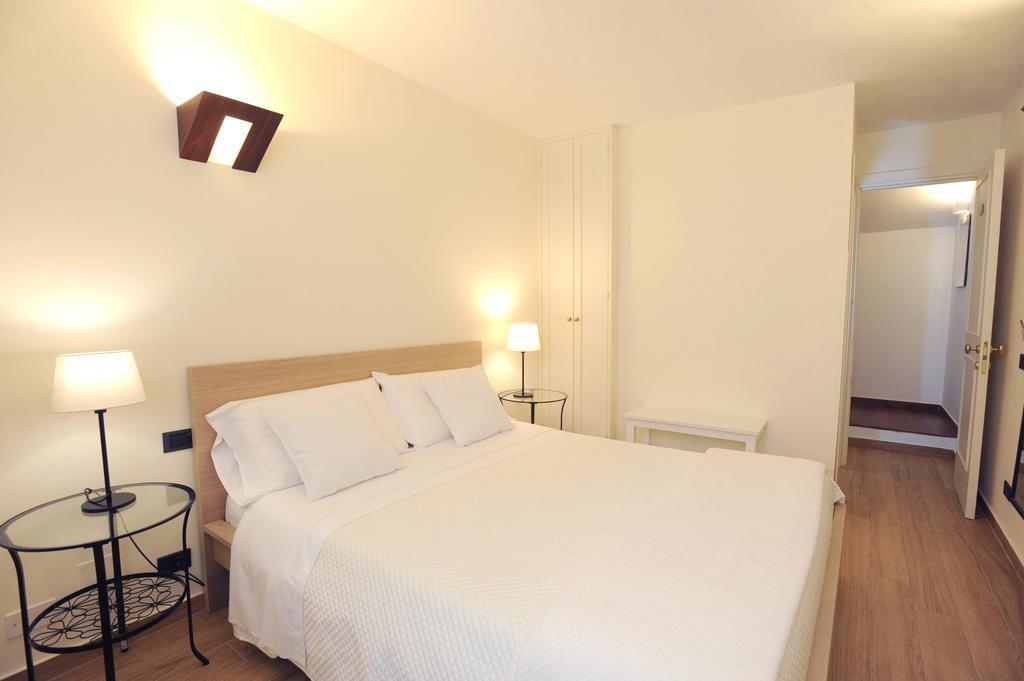 Negramaro Suite B&B เลชเช ห้อง รูปภาพ