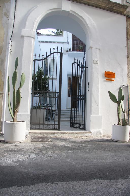 Negramaro Suite B&B เลชเช ภายนอก รูปภาพ
